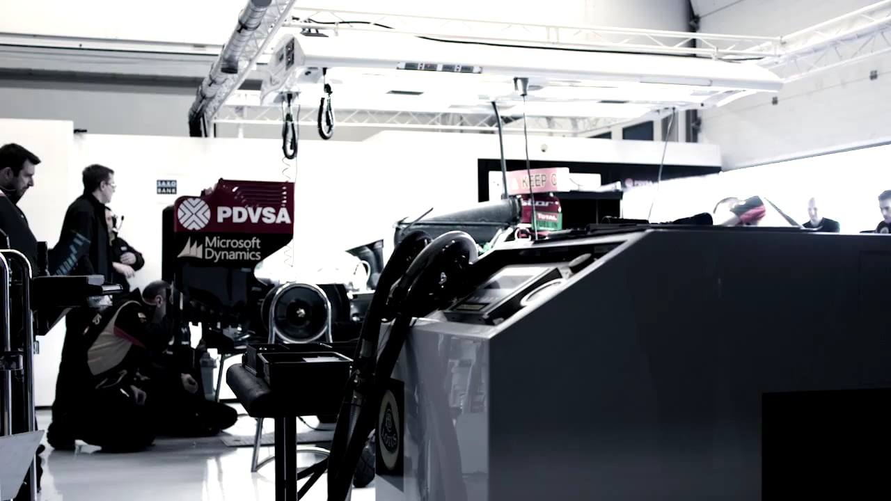 How the Lotus F1 Team uses Office 365